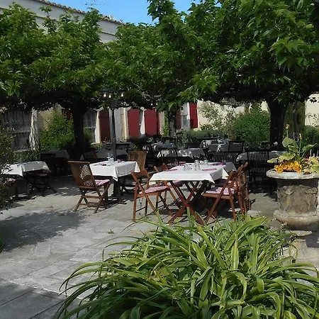 De La Feniere Hotel