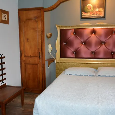 Hotel De La Feniere Arles