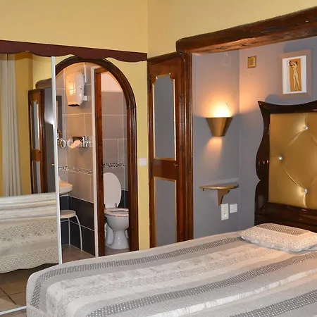 De La Feniere Hotel Arles